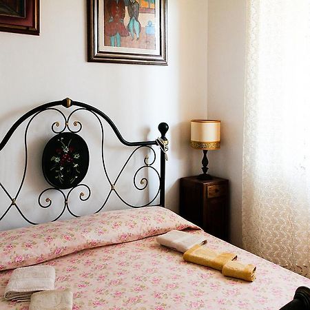 Guesthouse Stazione Pisa Centro エクステリア 写真