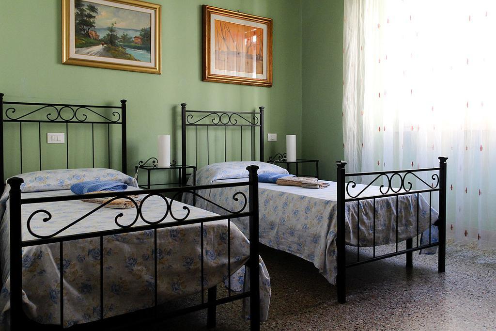 Guesthouse Stazione Pisa Centro エクステリア 写真